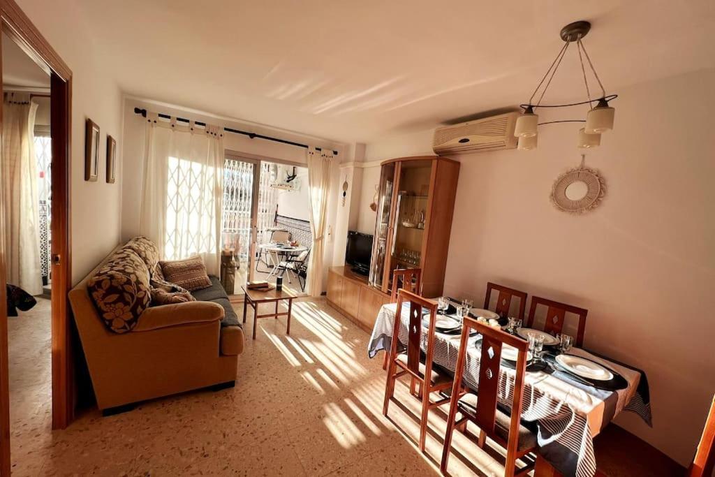 Azul 2 Bedroom Apartment In Salou Tarragona Exterior foto